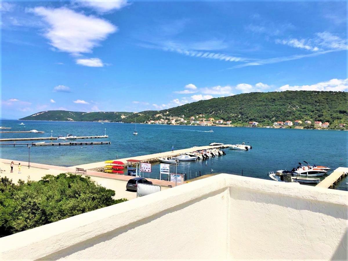 Apartments With Boat Mooring Marija Supetarska Draga Buitenkant foto